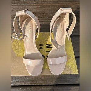 Mix No. 6 Beige Heels - Size 6